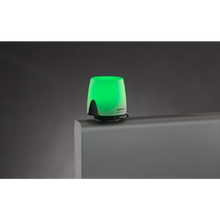 Kuando Busylight Omega USB est une lampe qui sert de voyant sonore et visuel  pour réduire les distractions et éliminer les interruptions.